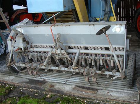 zdjęcie opon do siewnika Poznaniak