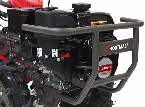 zdjęcie przedstawiające glebogryzarkę HORTMASZ HGS 6580 L w akcji