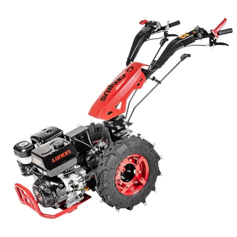 Mini traktorek jednoosiowy z podłączoną glebogryzarką