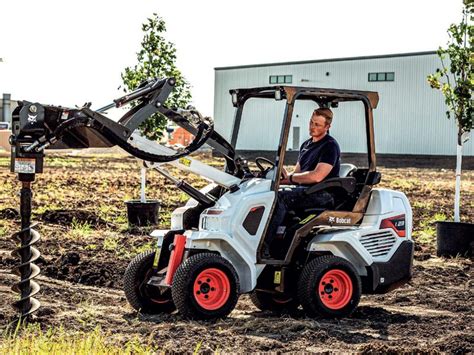 zdjęcie różnych modeli mini-ładowarek Bobcat