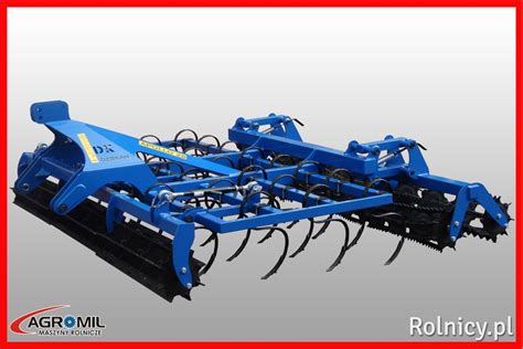 Agregat Dziekan M Smok z widocznymi zębami sprężynowymi i wałem płaskownikowym