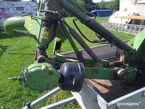 schemat ramy zawieszenia kosiarki dyskowej z widocznymi sprężynami kopiującymi