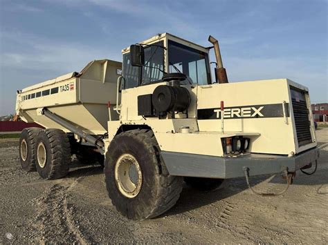 Panel sterowania wozidła Terex TA 25 z widocznym joystickiem