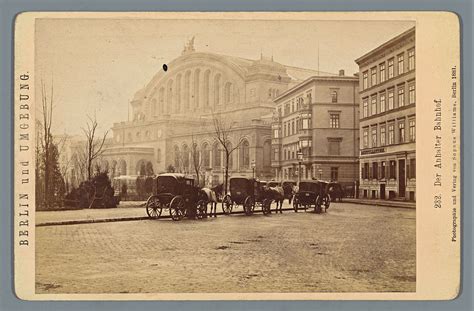 Zdjęcie hali nowego budynku dworca Anhalter Bahnhof z 1880 roku