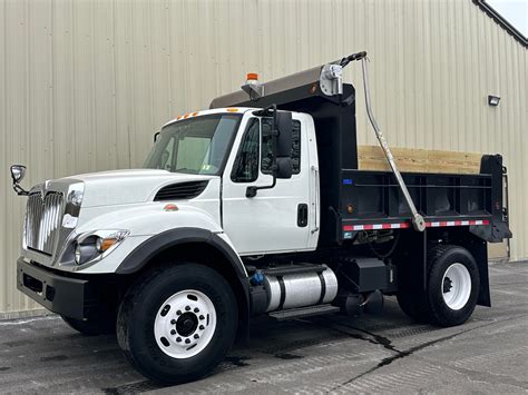 Photo of a single-axle 8t Legrand dump truck shell