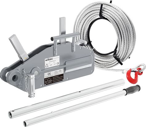 Wciągarka linowa 2x8t z liną Dyneema w ciągniku Pfanzelt