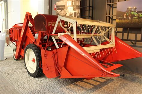 Kombajn Fahr MDL1 z silnikiem Porsche 616/3