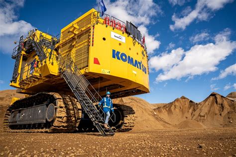 Infographic comparing old and new Komatsu machine quality