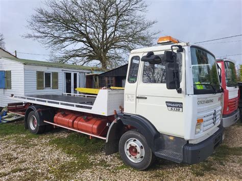 Porównanie parametrów technicznych Stara 1142 z Jelczem 317 i Renault Midliner.