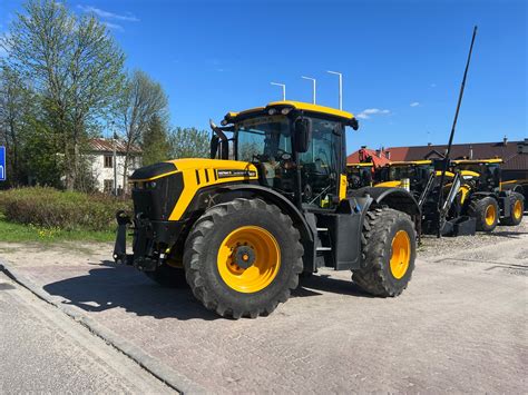 Kokpit JCB Fastrac z wyświetlaczem Trimble TMX-2050