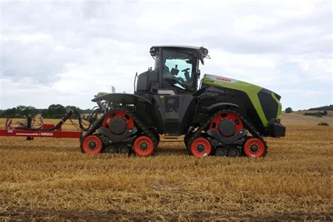 Wizualizacja ciągnika Claas Xerion z systemem AutonomyConnect