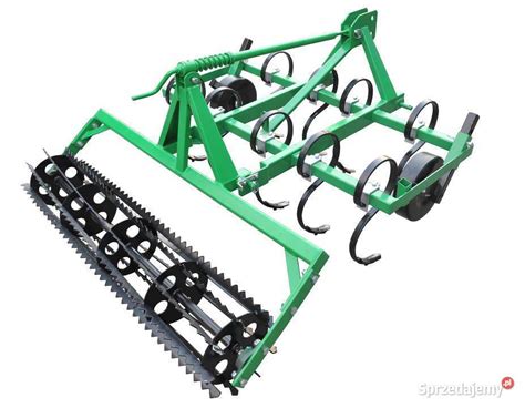 Zestawienie podwójnego wału falistego z tylnym wałem strunowym - widok szczegółowy elementów czyszczących