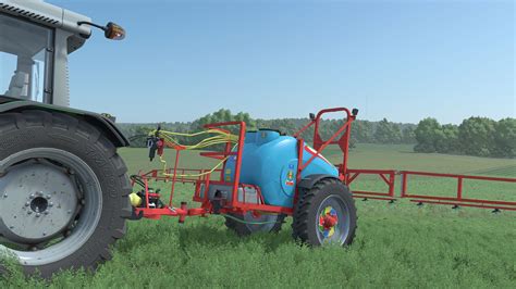 Thematic photo of a Biardzki sprayer at work in the field