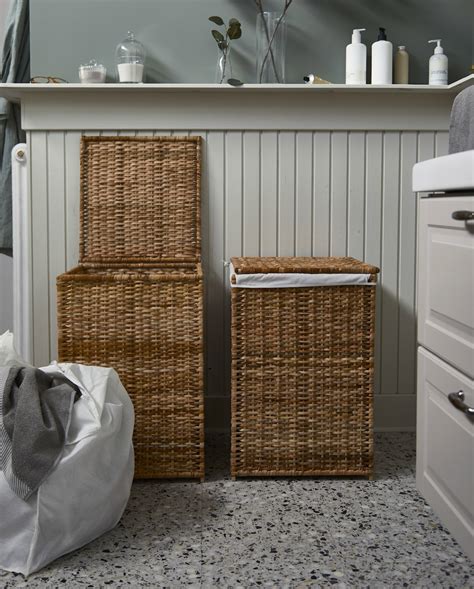 Kosz BRANÄS IKEA w aranżacji łazienki