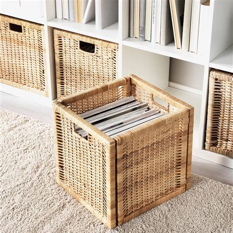 Kosz BRANÄS IKEA jako wkład do regału Kallax