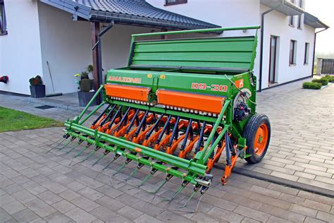 Siewnik Amazone D9 Super w terenie