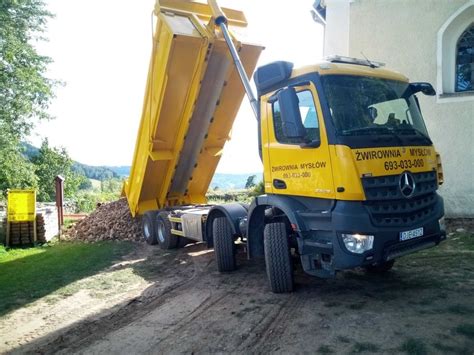 Wywrotka 20 ton w akcji na placu budowy