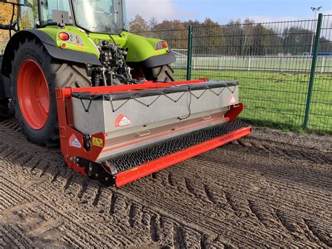 Thematic photo of the Pneus MKC 300 seeder in operation on a field