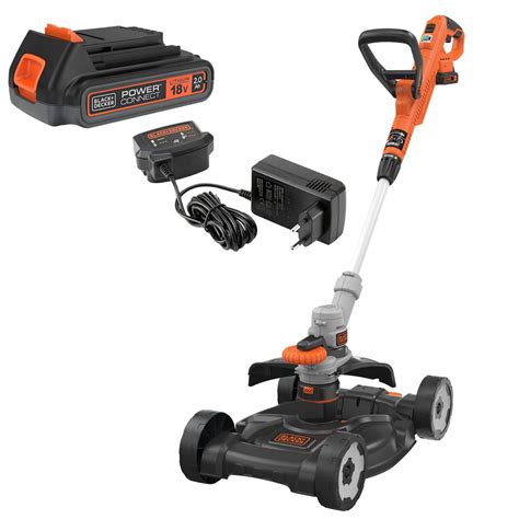 Zdjęcie podkaszarki akumulatorowej Black&Decker STC1820CM