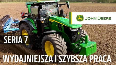Schemat historyczny powstania firmy John Deere, pokazujący ewolucję od kowala do producenta maszyn rolniczych.