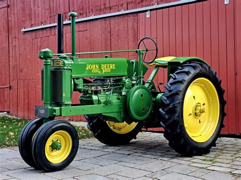 Starszy model John Deere - zdjęcie poglądowe