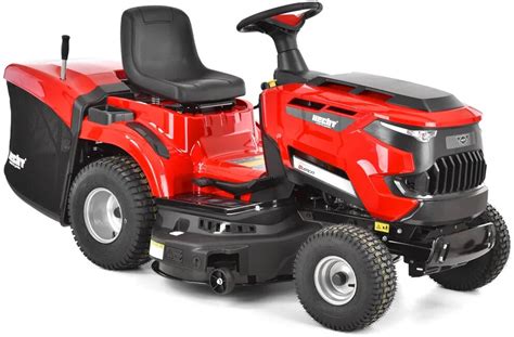 Traktor kosiarka Hecht 5192 w akcji, kosząca trawnik