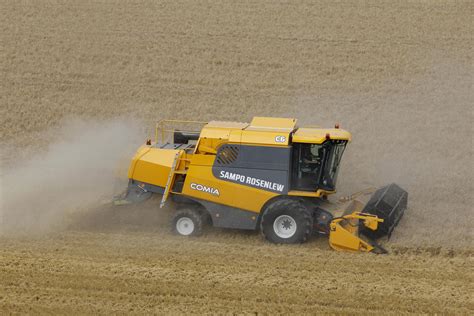 Zdjęcie kombajnu Sampo Comia C6