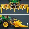 zdjęcie podwozia ciągnika LEGO Technic z widocznymi silnikami i mechanizmami
