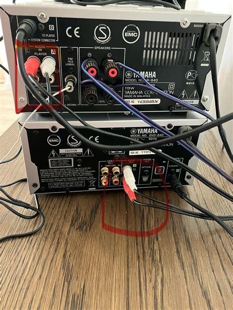 Schemat adaptera z tarczami rozsiewającymi