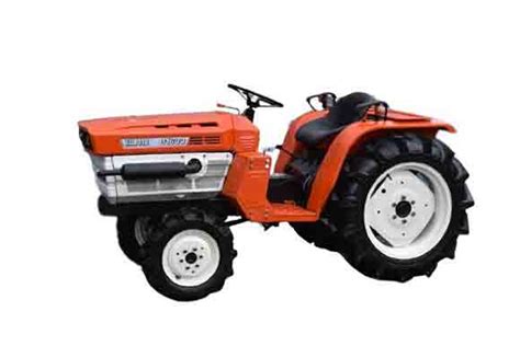 A side-by-side comparison image of Kubota B1600 and Kubota B1610 tractors, highlighting their visual differences and similarities.