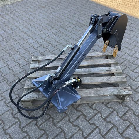 Zdjęcie ramienia kopiącego ADS Technic MZ800 z łyżką 400 mm