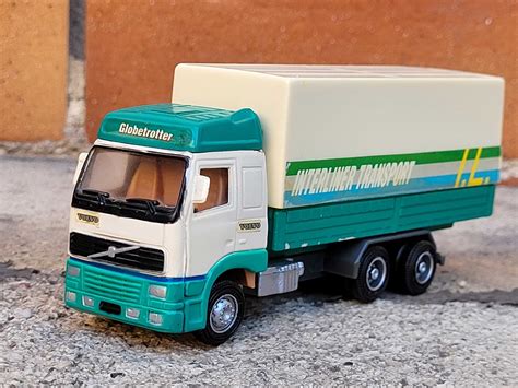 Kolekcja modeli maszyn Volvo