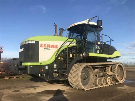 Detailed view of a Claas Challenger 65E track system
