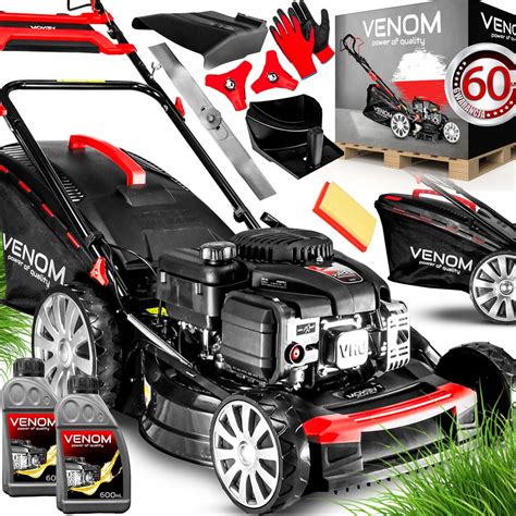 Schemat przedstawiający trzy systemy zbierania trawy: kosz, mulczowanie, wyrzut boczny