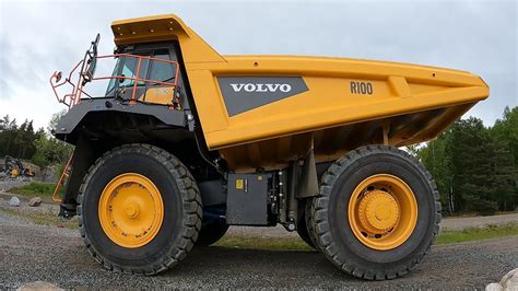 Przekrój techniczny wozidła sztywnoramowego Volvo R100