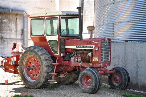 Zdjęcie ciągnika Farmall 1206 Turbo z lat 60.
