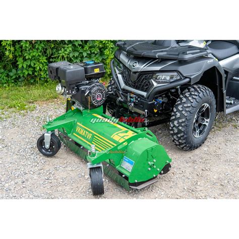 kosiarka atv montowana z przodu w akcji