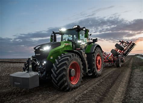 The Fendt 1000 Vario Gen4 tractor in action on a field, highlighting its powerful presence and modern design