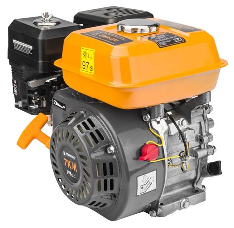 Silnik spalinowy 7 KM z widocznym filtrem powietrza