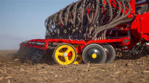 Scheme showing different types of seed drill coulters (stopkowe, talerzowe, V-TECH)