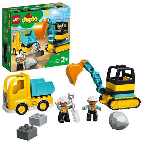 Zestaw LEGO DUPLO Ciężarówka i koparka gąsienicowa (10931) z figurkami i głazami na tle placu budowy