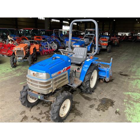 Infografika z glownymi parametrami technicznymi ciagnika Iseki TM17