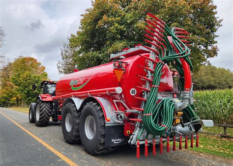 Thematic photo of a slurry tanker in a field