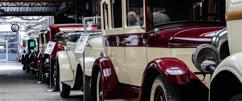 zdjęcie SAM z lat 50. z kolekcji Muzeum Motoryzacji w Otrębusach