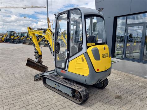 detaliczne zdjęcie modelu koparki Wacker Neuson ET 20 z widocznymi funkcjonalnymi elementami
