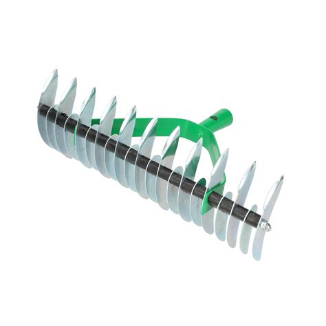 narzędzia do pielęgnacji trawnika: aerator, wertykulator, kultywator, grabie