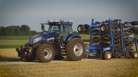 Zdjęcie autonomicznego ciągnika New Holland NH Drive