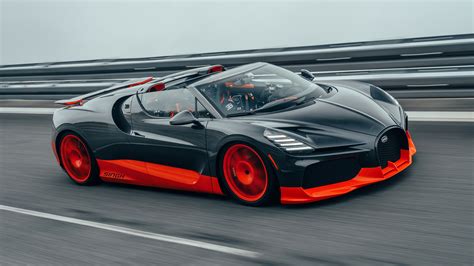 The Bugatti Mistral z bursztynową wkładką i tańczącym słoniem
