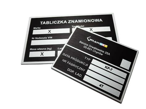 Przykłady tabliczek znamionowych z różnych materiałów