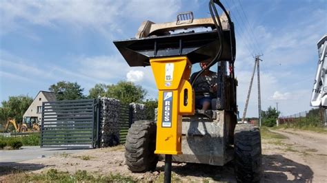 infografika: dobór młota do koparki JCB